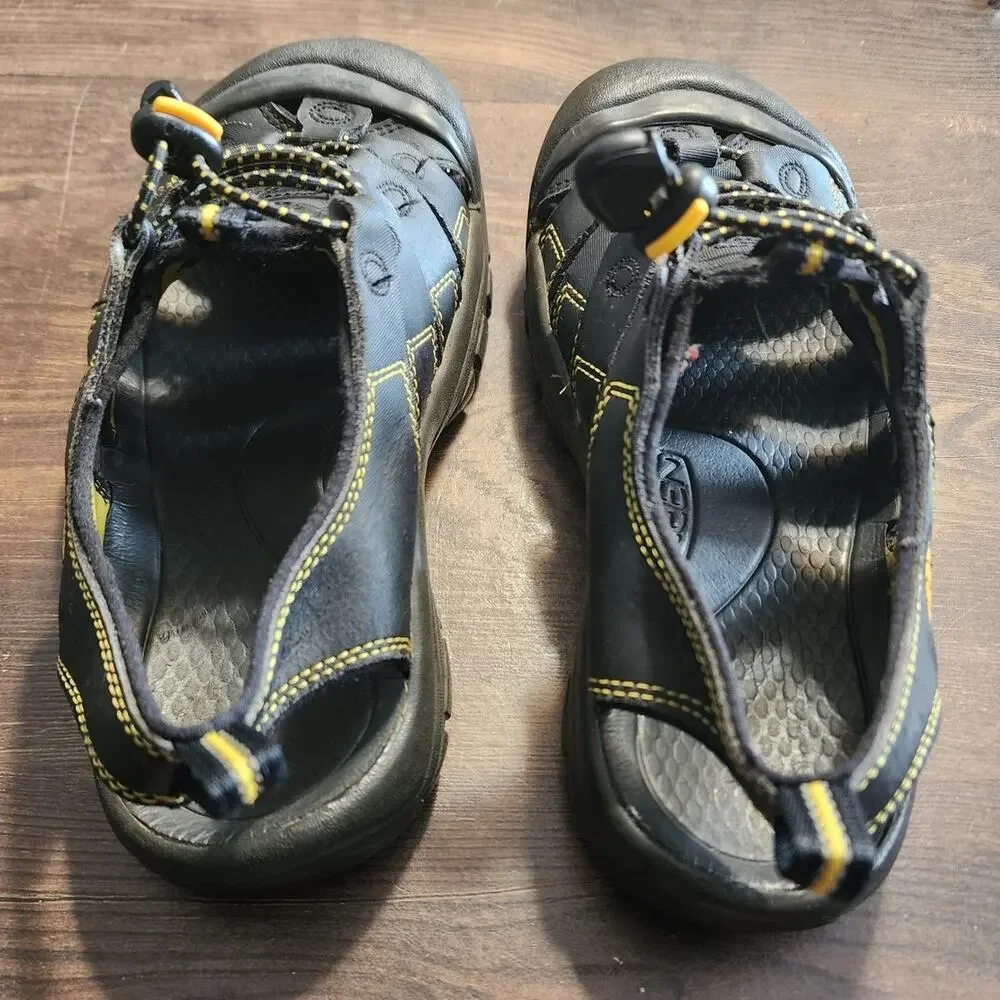 Keen Big Kid Black Yellow Outdoor Water Hiking Sandals Size 5 37